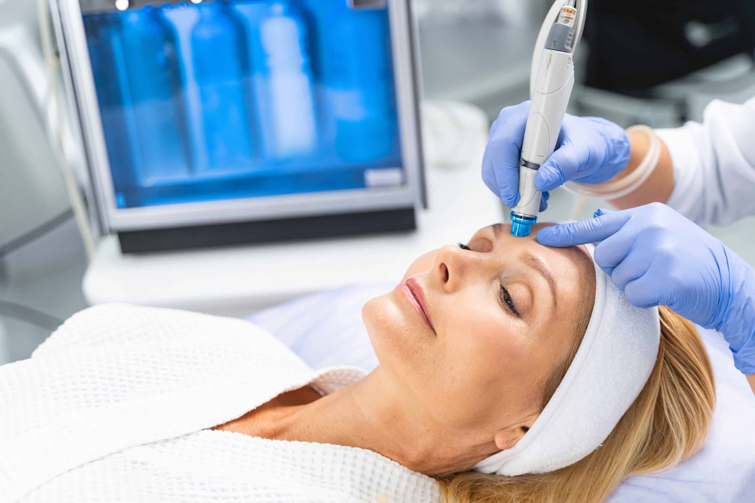 Hydrodermabrasion & HydraFacial Is This Trend Worth It